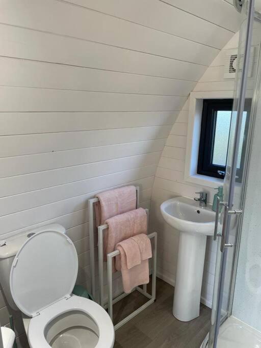 Gaoth Na Mara Pod Apartment Doolin Exterior photo