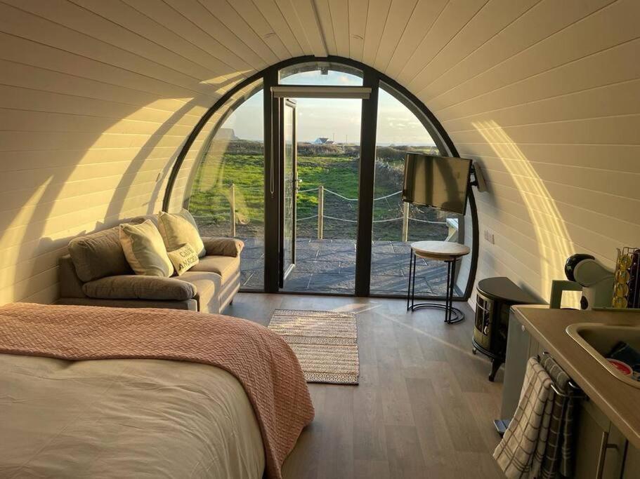 Gaoth Na Mara Pod Apartment Doolin Exterior photo