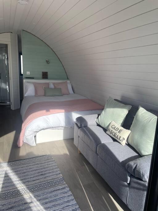 Gaoth Na Mara Pod Apartment Doolin Exterior photo